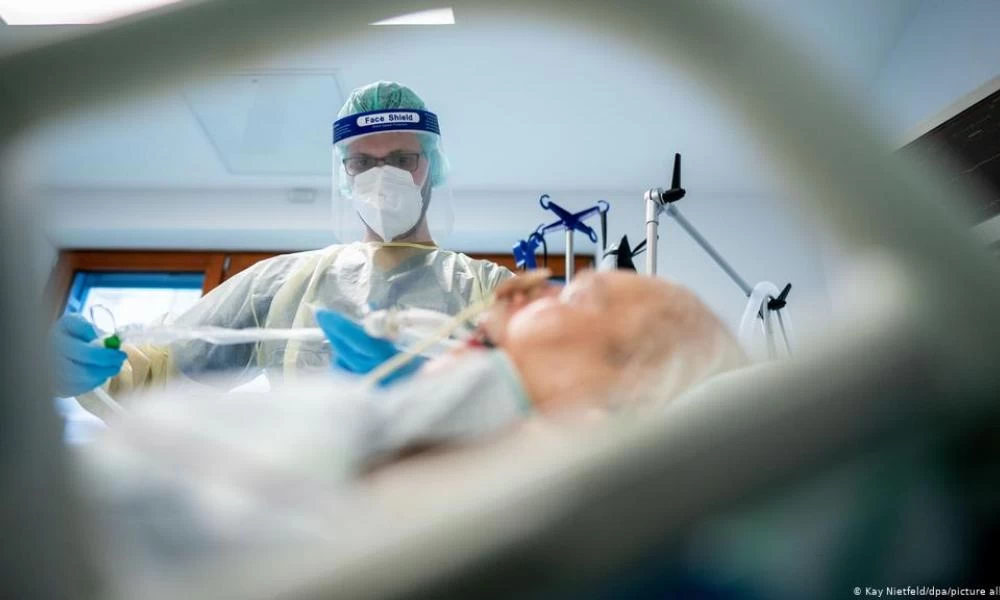 Κορονοϊός: Ξεπέρασαν του 70.000 οι νεκροί της πανδημίας στη Γερμανία